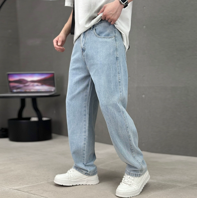 Loose Fit Straight Leg Jeans for Men - Relaxed Fit